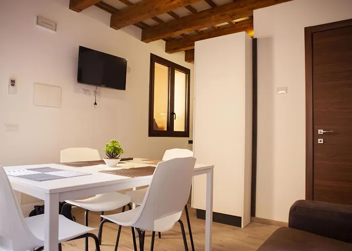 מלון דירות Casa Zu Ciano 3*