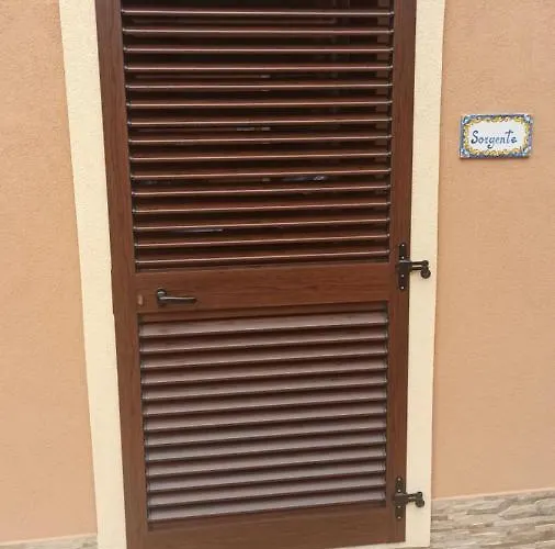 Casa Zu Ciano מלון דירות 3*