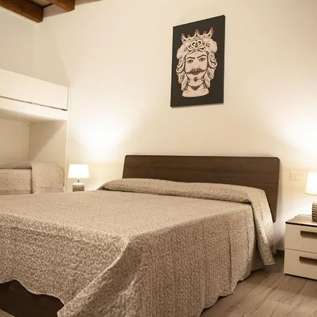 Casa Zu Ciano Aparthotel